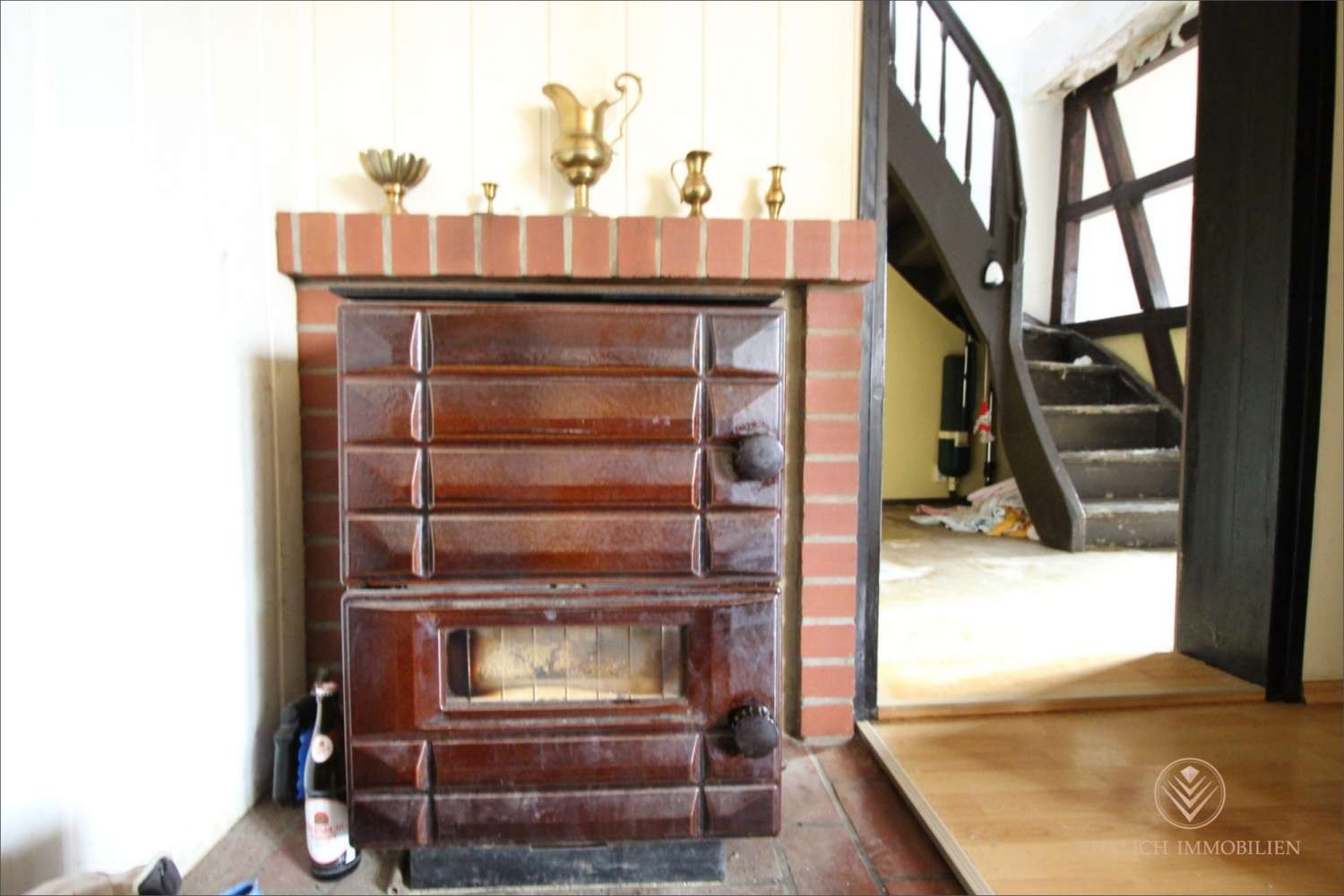 PREISWERT ABZUGEBEN !!! CHARMANTES HAUS IN ZENTRUMSNÄHE WÜNSCHT SICH